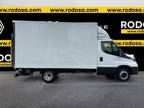 Iveco Daily Caja + Plataforma