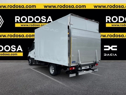 Iveco Daily Caja + Plataforma