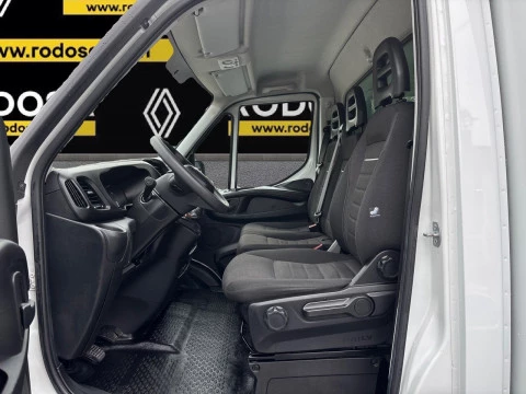 Iveco Daily Caja + Plataforma