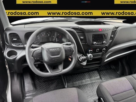 Iveco Daily Caja + Plataforma