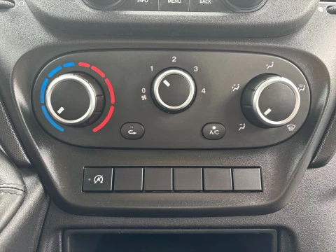 Iveco Daily Caja + Plataforma