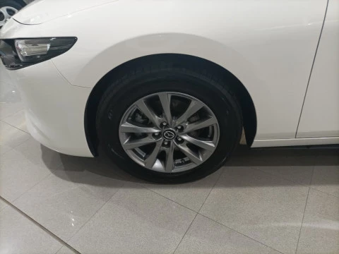 Mazda3 2.5L E-SKY G MHEV 103kW Prime-line