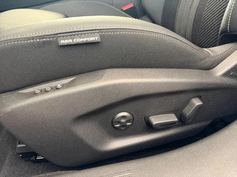 Peugeot 308 5P GT Exclusive Hybrid MHEV 145 e-DCS6
