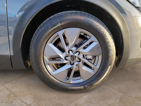 Peugeot 408 408 Allure PHEV 180 e-EAT8