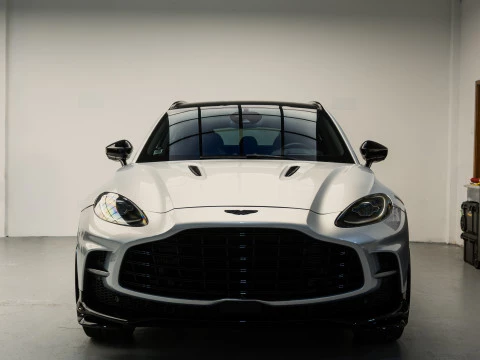Aston Martin DBX 707 V8