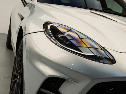 Aston Martin DBX 707 V8