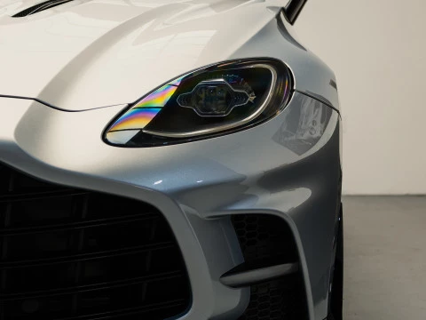 Aston Martin DBX 707 V8