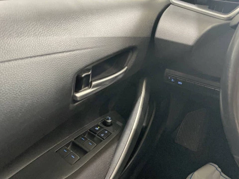 Toyota Corolla 1.6 VVT-i Sol