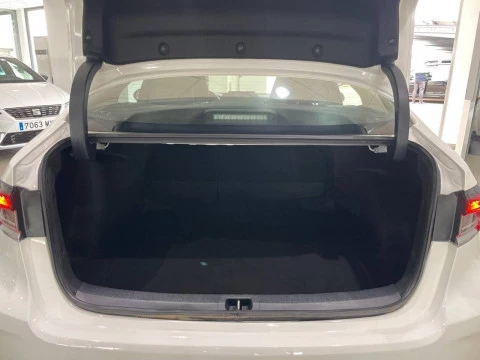 Toyota Corolla 1.6 VVT-i Sol