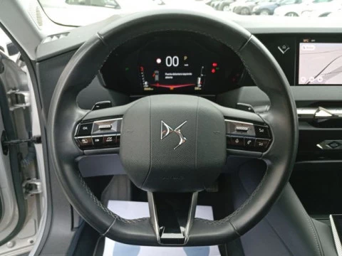 DS 4 BlueHDi 130 auto BASTILLE +