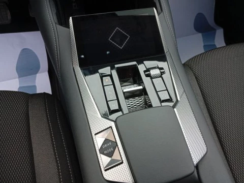 DS 4 BlueHDi 130 auto BASTILLE +