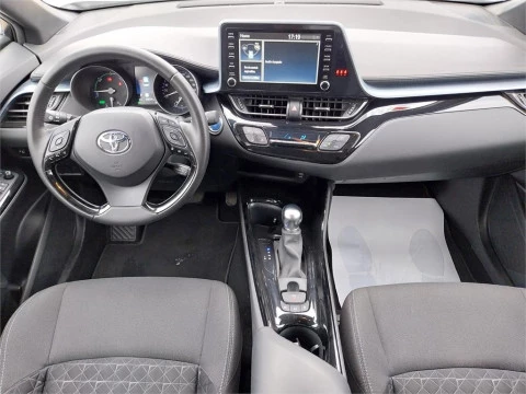 Toyota C-HR 5P Advance 180H e-CVT
