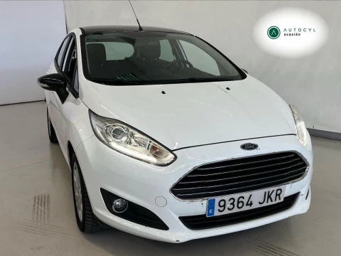 Ford Fiesta 1.25 Duratec 82cv Titanium 5p Ford Fiesta 1.25 Duratec 82cv Titanium 5p