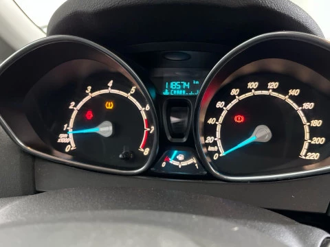 Ford Fiesta 1.25 Duratec 82cv Titanium 5p