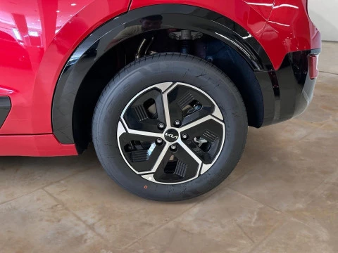 Kia Niro 1.6 GDi HEV 95kW (129CV) Drive