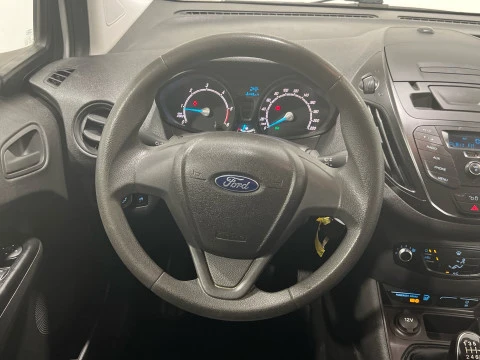 Ford Tourneo Courier 1.5 TDCi 55kW (75CV) Ambiente
