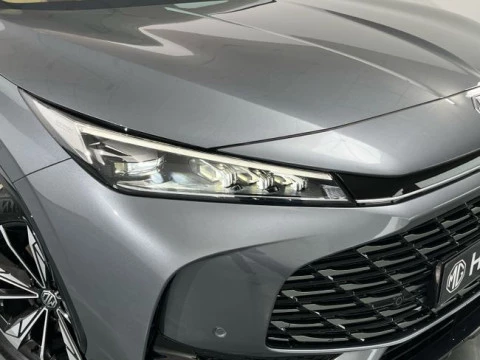 MG HS 1.5T PLUG IN HYBRID LUXURY