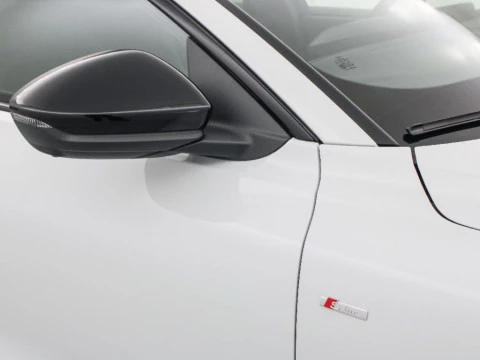 Audi A6 BEV 83KWH AVANT BLACK LINE 326 5P