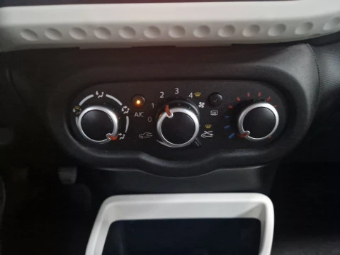 Renault Twingo Limited Energy SCe 52kW (70CV) -18