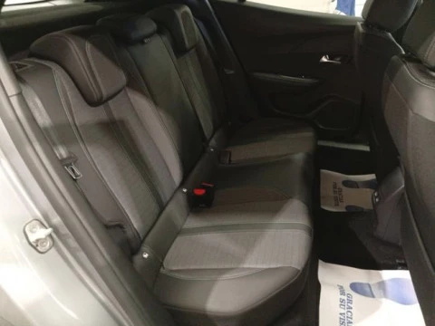 Peugeot 2008 Allure BlueHDI 130 S&S EAT8