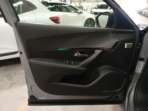 Peugeot 2008 Allure BlueHDI 130 S&S EAT8