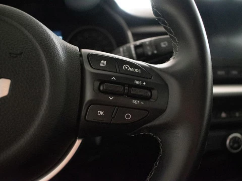 Kia Stonic 1.0 T-GDI MHEV IMT 74KW CONCEPT 5P