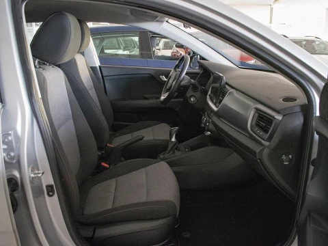 Kia Stonic 1.0 T-GDI MHEV IMT 74KW CONCEPT 5P