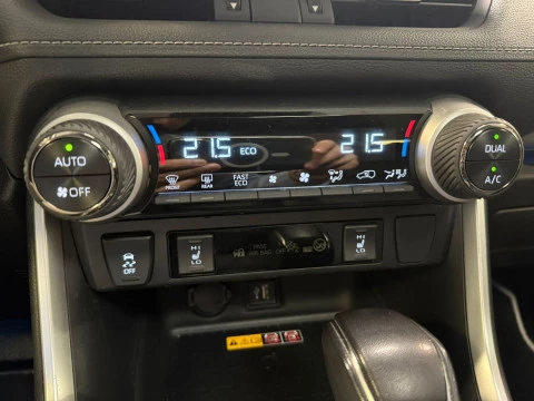 Toyota Rav4 2.5l 220H Advance