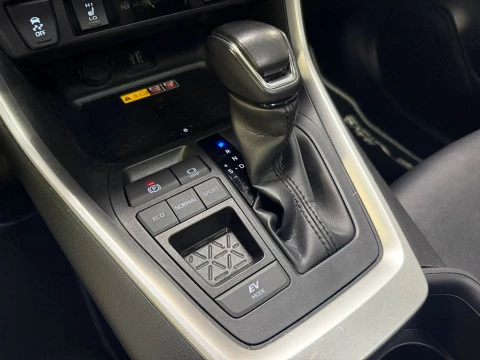 Toyota Rav4 2.5l 220H Advance