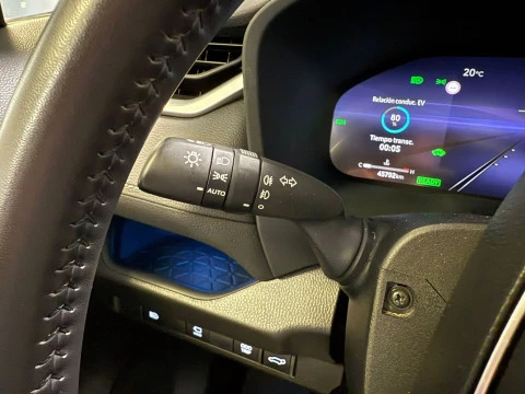 Toyota Rav4 2.5l 220H Advance