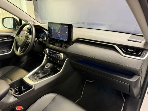 Toyota Rav4 2.5l 220H Advance