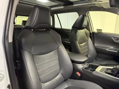 Toyota Rav4 2.5l 220H Advance