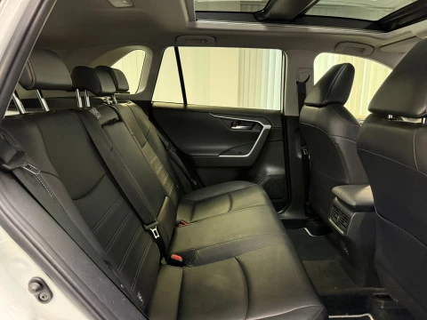 Toyota Rav4 2.5l 220H Advance