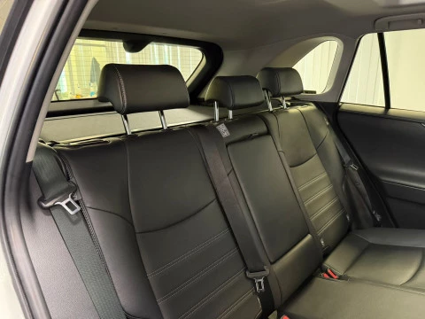 Toyota Rav4 2.5l 220H Advance