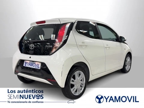 Toyota Aygo 1.0 70 x-play 51 kW (69 CV)
