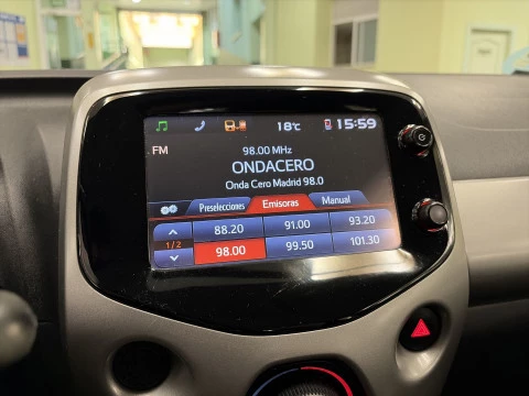 Toyota Aygo 1.0 70 x-play 51 kW (69 CV)