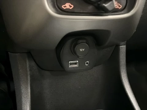 Toyota Aygo 1.0 70 x-play 51 kW (69 CV)
