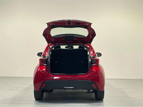 Toyota Yaris 5 Puertas Active Tech 120H Automático (e-CVT)