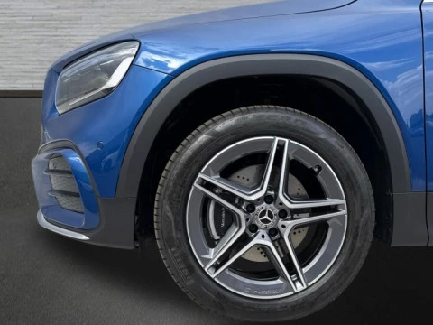 Mercedes-Benz GLB  200 d