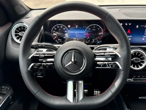 Mercedes-Benz GLB  200 d