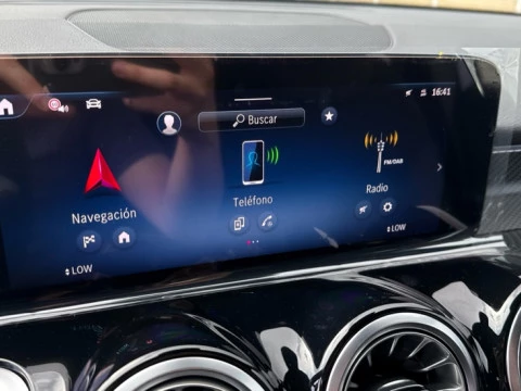 Mercedes-Benz GLB  200 d