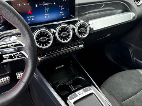 Mercedes-Benz GLB  200 d