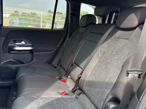 Mercedes-Benz GLB  200 d