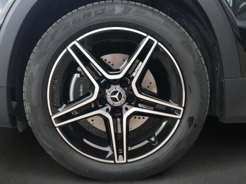 Mercedes-Benz GLB  200 d