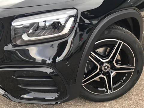 Mercedes-Benz GLB  200 d