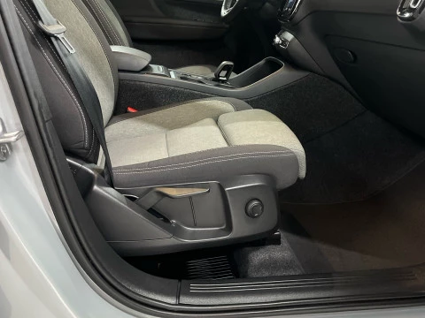 Volvo XC40 XC40 Core, B3 Mild Hybrid, Gasolina