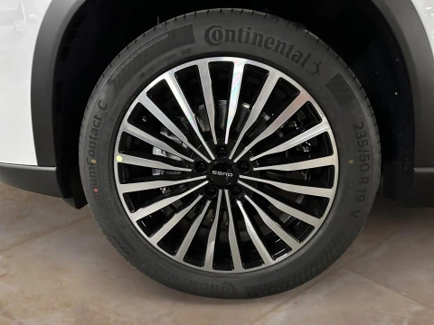 EBRO S800 1.6 TGDI Luxury 7 DCT