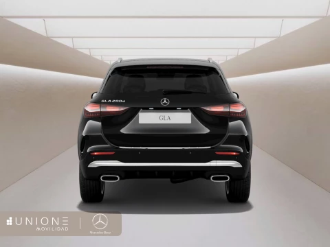 Mercedes-Benz GLA  200 d