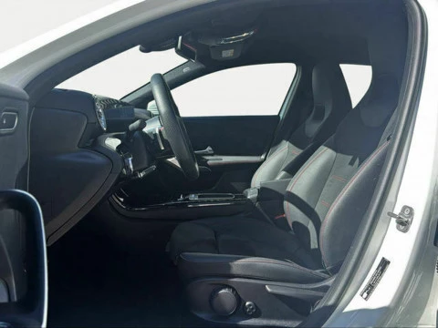 Mercedes-Benz Clase A 180 100 kW (136 CV)