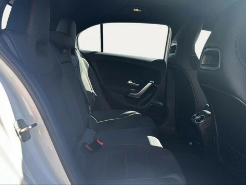 Mercedes-Benz Clase A 180 100 kW (136 CV)